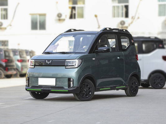 Wuling Airbag Mini Electric Car Hatchback 100km/H 4 Seats Lithium Battery