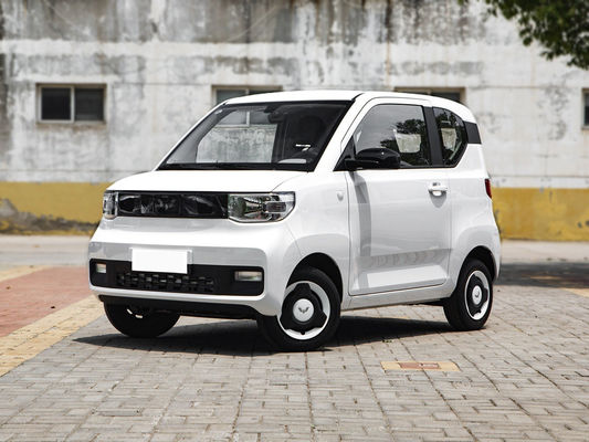 Wuling Airbag Mini Electric Car Hatchback 100km/H 4 Seats Lithium Battery