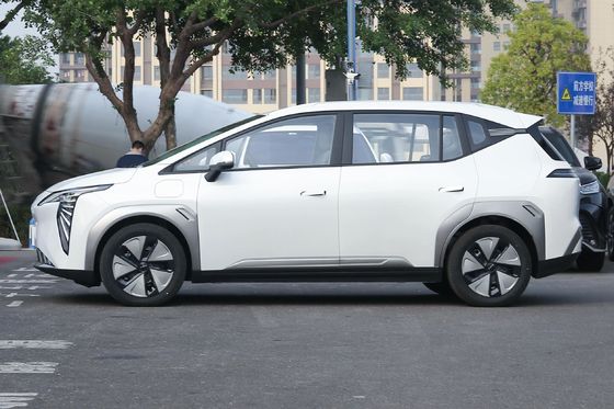 Front Engine 5 Seat Electric SUV New Energy AION Y Electric Car 150Km/h