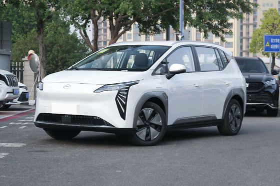 Front Engine 5 Seat Electric SUV New Energy AION Y Electric Car 150Km/h