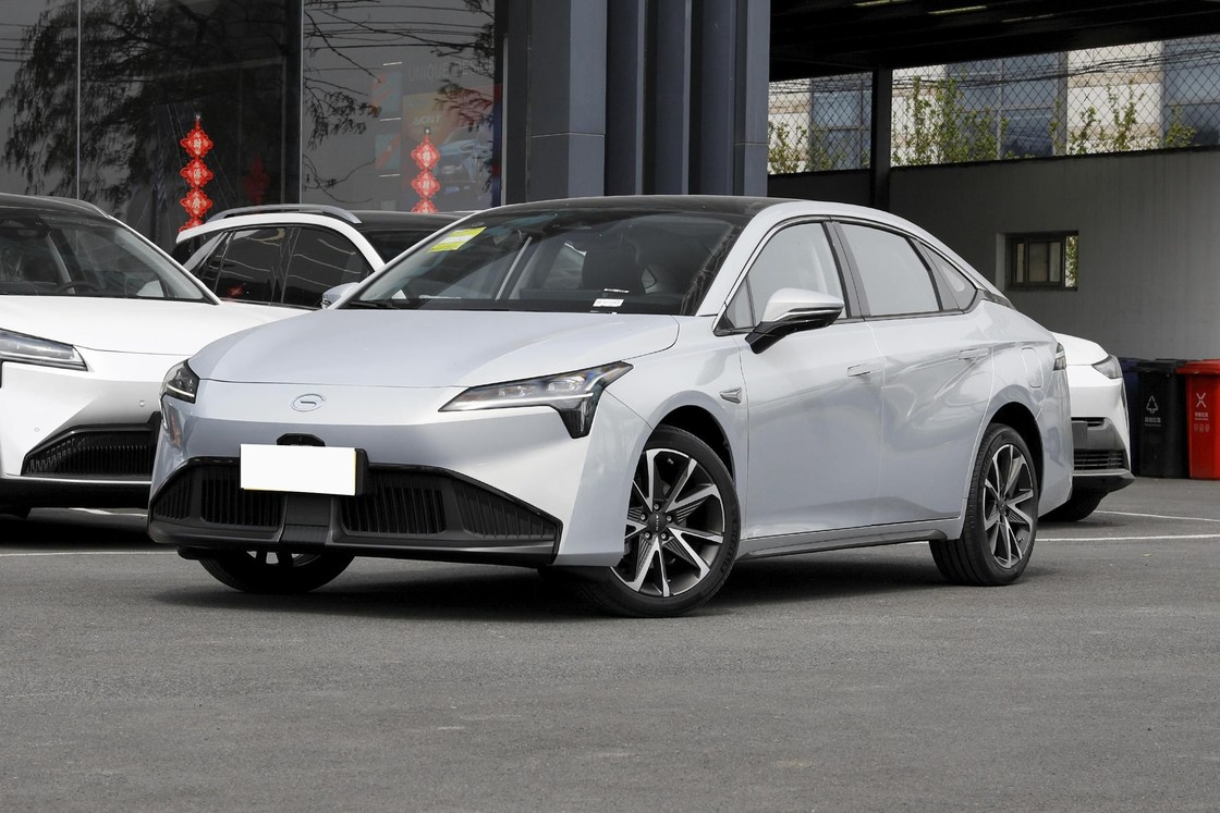 New Energy AION EV Car Long Range 1008 Km GAC AION S Pure Electric SUV