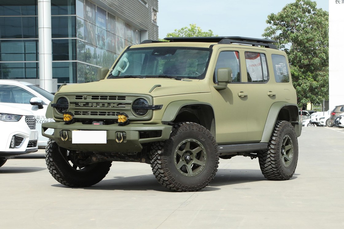  300 Gasoline Fueled 2.0T 227 HP L4 Engine Car